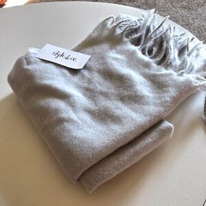 NWT Style & Co Light Grey Women's solid fringe trim scarf